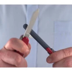 Victorinox Messerschärfer Dual-Schliff, 4.3323, Spezial-Keramik, Grobschliff Und Feinschliff 9 Victorinox Messerschärfer Dual-Schliff, 4.3323, Spezial-Keramik, Grobschliff Und Feinschliff -Knife Stock 080c0fb74e6f38a6e4ca75e0c6324f44a8271c9a messerschaerfer victorinox dual schliff 4.3323