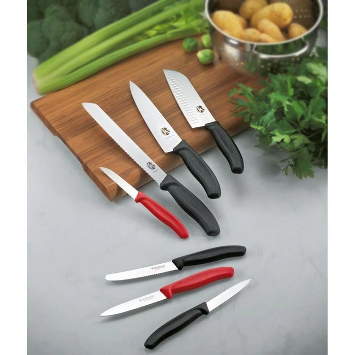 Victorinox Gemüsemesser Swiss Classic 6.7113.3G, Schwarz, Edelstahl, Set 3-teilig 8 Victorinox Gemüsemesser Swiss Classic 6.7113.3G, Schwarz, Edelstahl, Set 3-teilig – Bild 6
